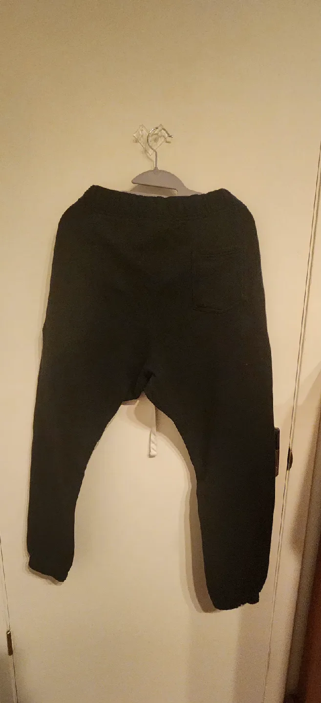 jogger pants image indicator(2)