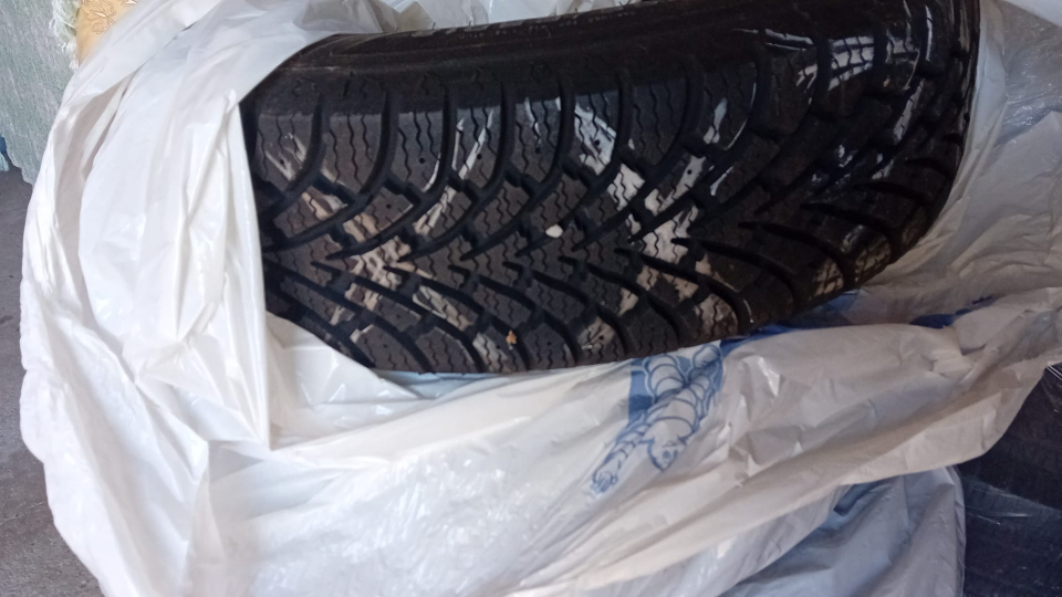 Good year Nordic Winter Tires 15" - photo 3
