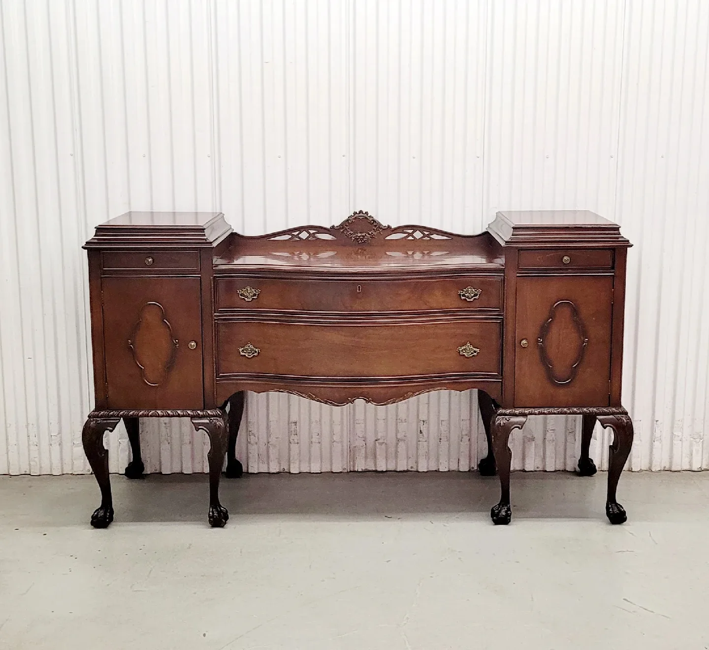 Antique Sideboard Buffet image indicator(3)