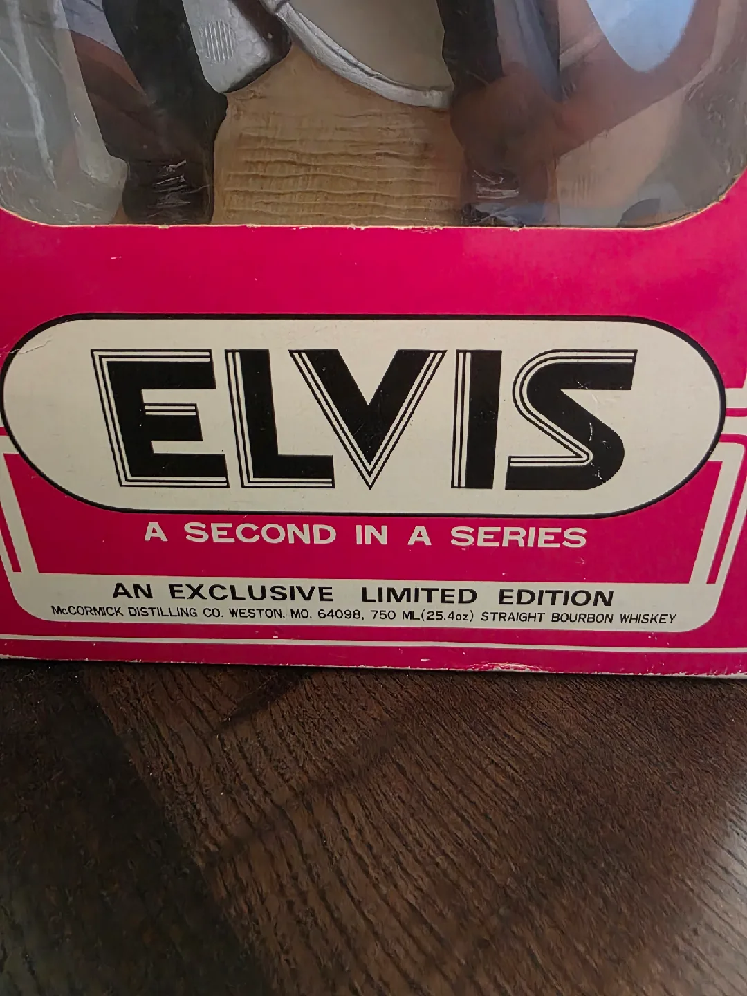 Elvis Presley Ltd. Edition Bourbon Bottle (full) image indicator(2)