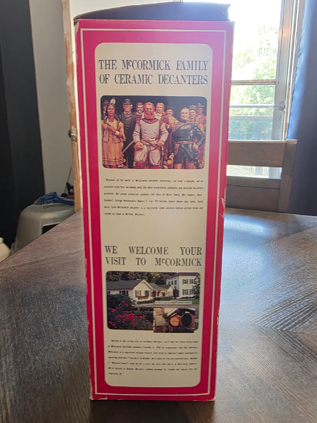 Elvis Presley Ltd. Edition Bourbon Bottle (full) image indicator(4)