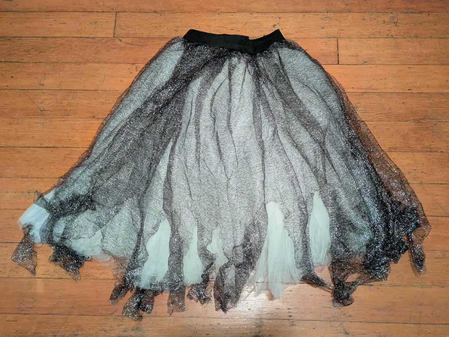 Tulle Skirt - Black & Silver 🥕