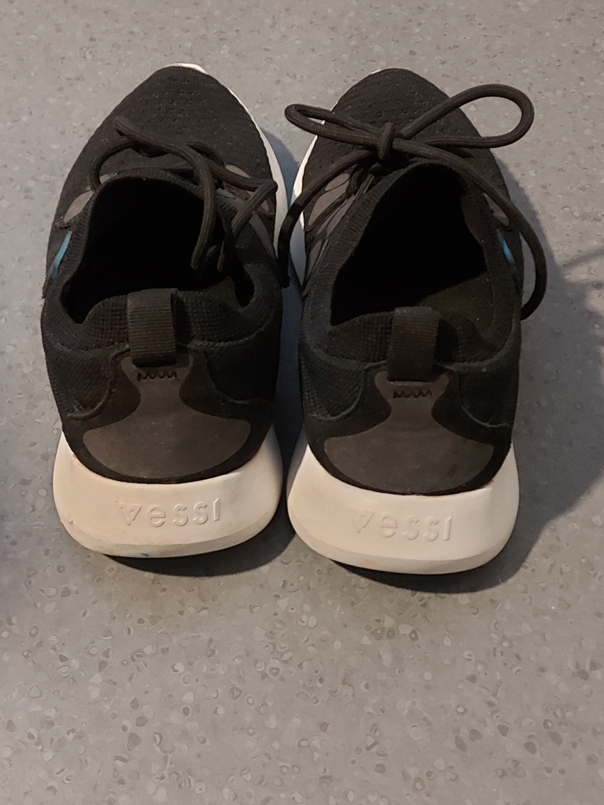 ***WOMEN'S "VESSI" RUNNERS*** - photo 4