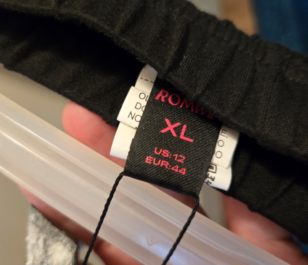 Romwe Black Leggings - Size XL - photo 3