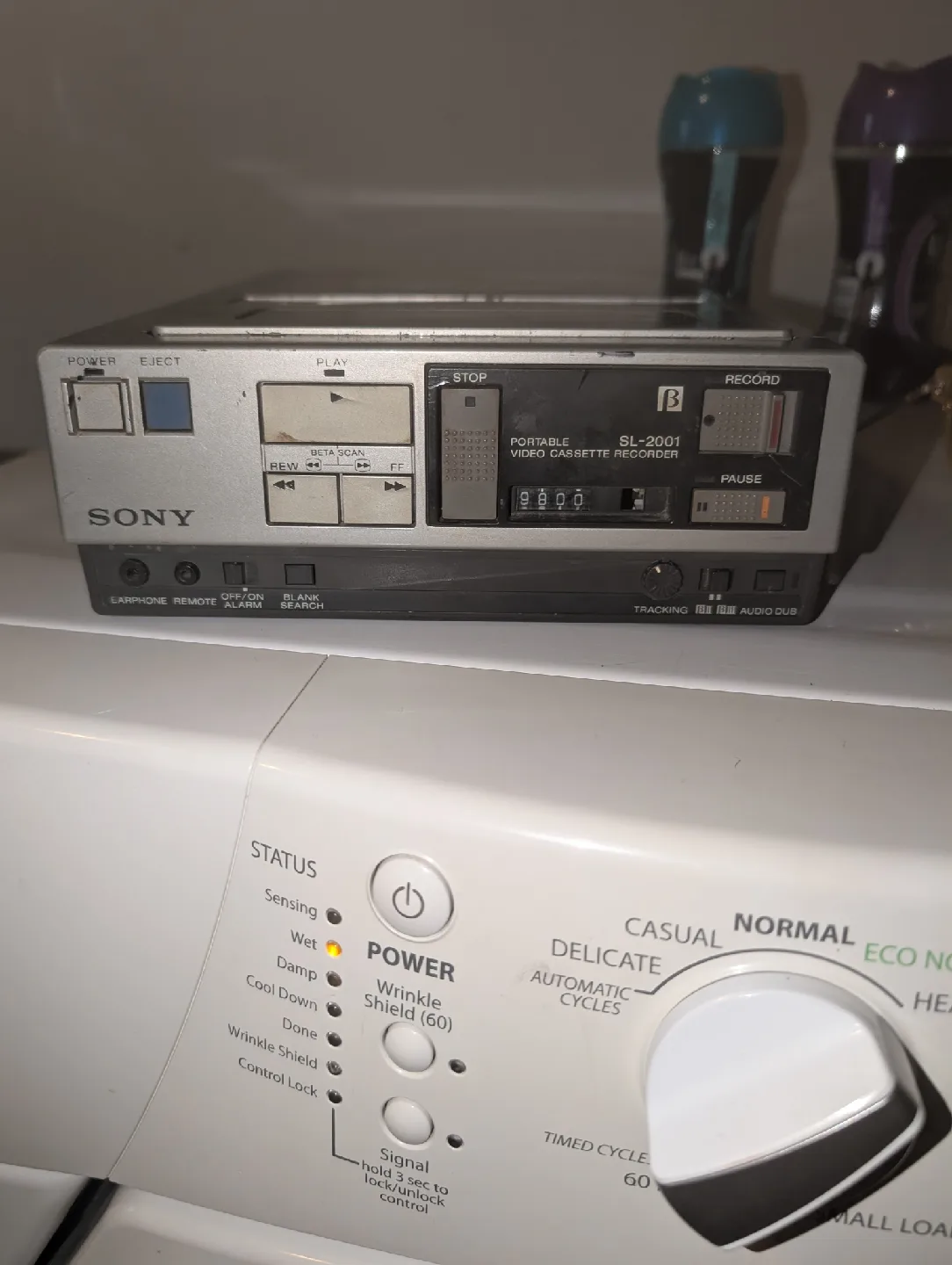 Vintage/Retro BetaMax Portable Video Cassette Recorder image indicator(2)