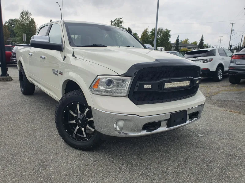 2017 Ram 1500 4X4 Laramie image indicator(8)