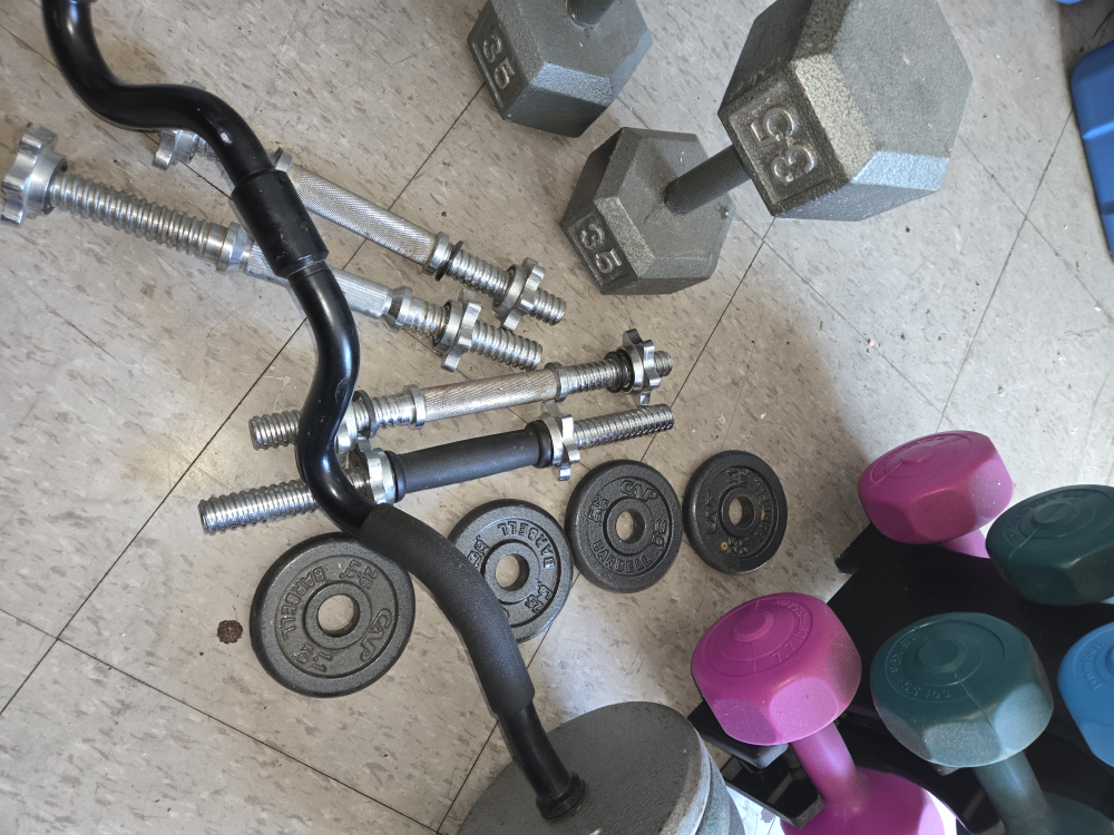 dumbells and 80lbs free weight, 25lb curl bar - photo 2