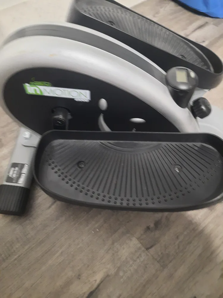 InMotion Compact Strider mini elliptical🥕 image indicator(2)