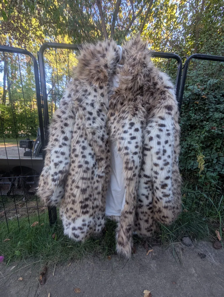 H&M Faux Fur Coat - Size 8 thumbnail