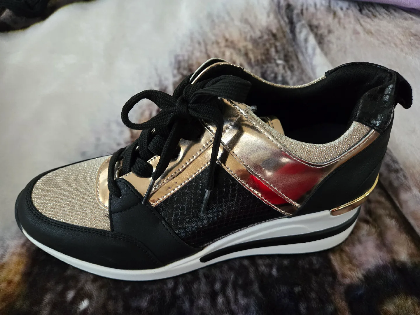 Black & Gold Fashion Sneakers image indicator(2)