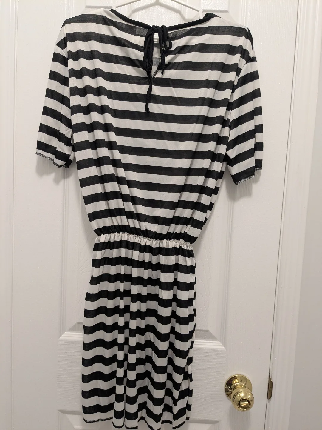 Girl Prisoner Costume & ball and chains 🥕 image indicator(5)