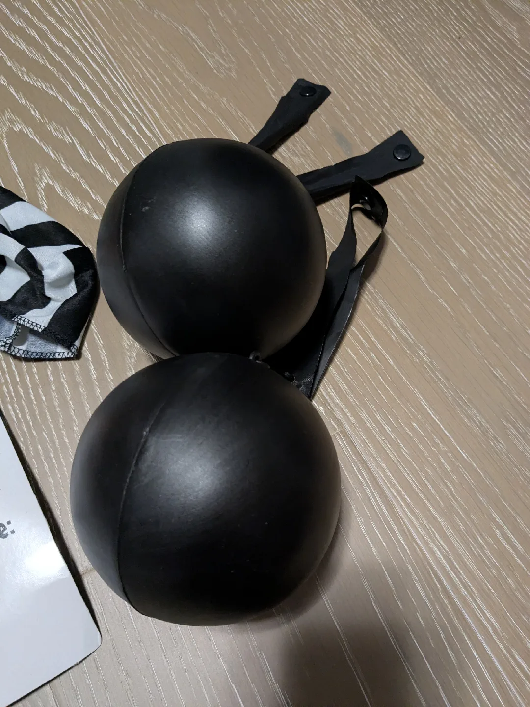 Girl Prisoner Costume & ball and chains 🥕 image indicator(8)