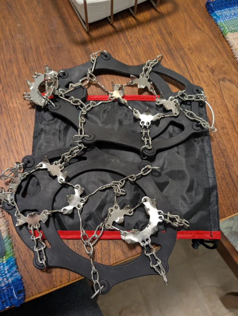 Crampons Ice Cleats Traction Grips 🥕