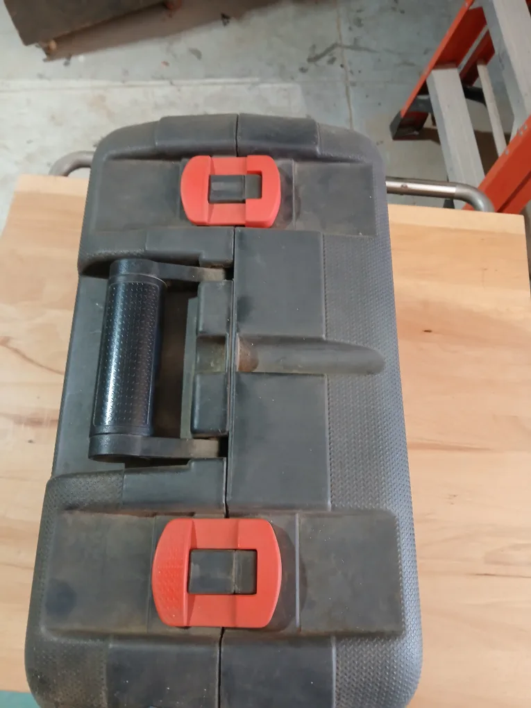 Black & Decker Firestorm 14.4V Saw w/ Case image indicator(2)