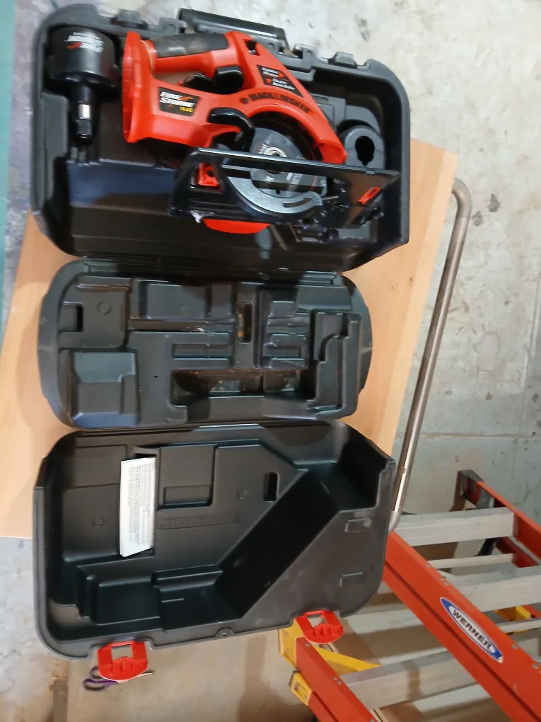 Black & Decker Firestorm 14.4V Saw w/ Case image indicator(3)