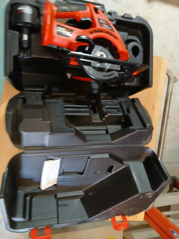 Black & Decker Firestorm 14.4V Saw w/ Case image indicator(7)