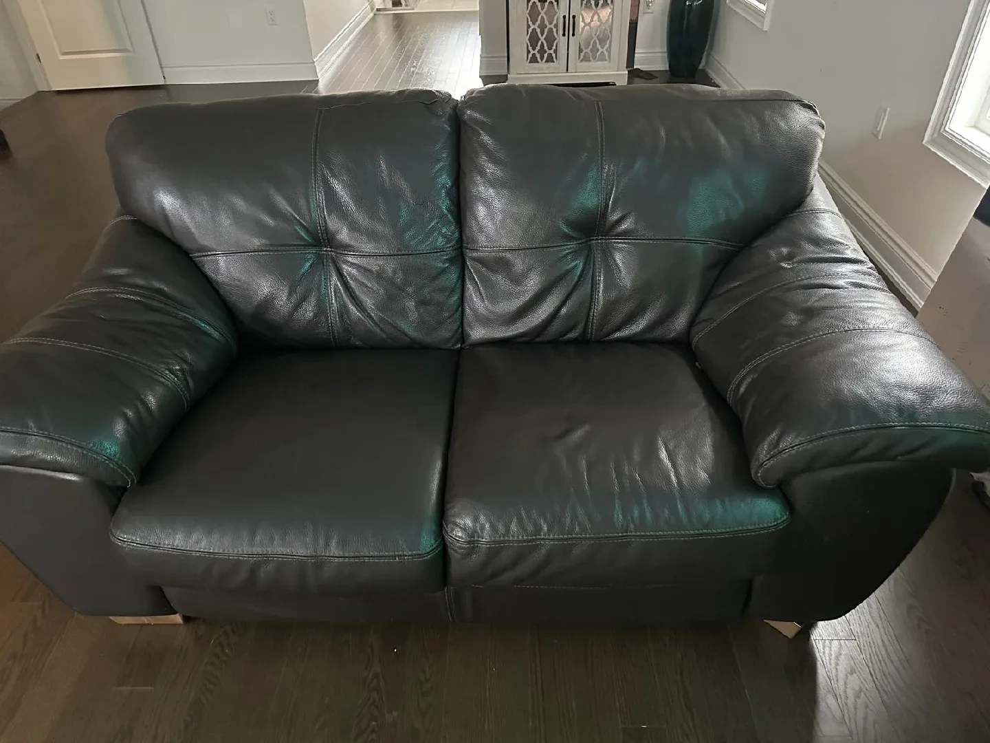 Dark Brown Leather Sofa & Loveseat Set image indicator(6)