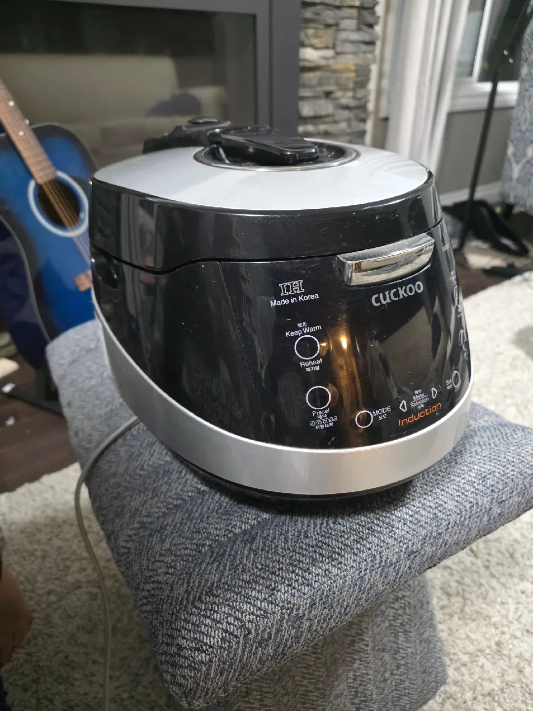Cuckoo CRP-HS0657F Rice Cooker