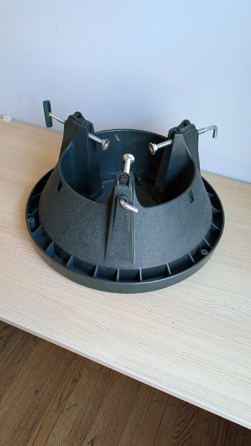 Christmas Tree Stand - Green thumbnail