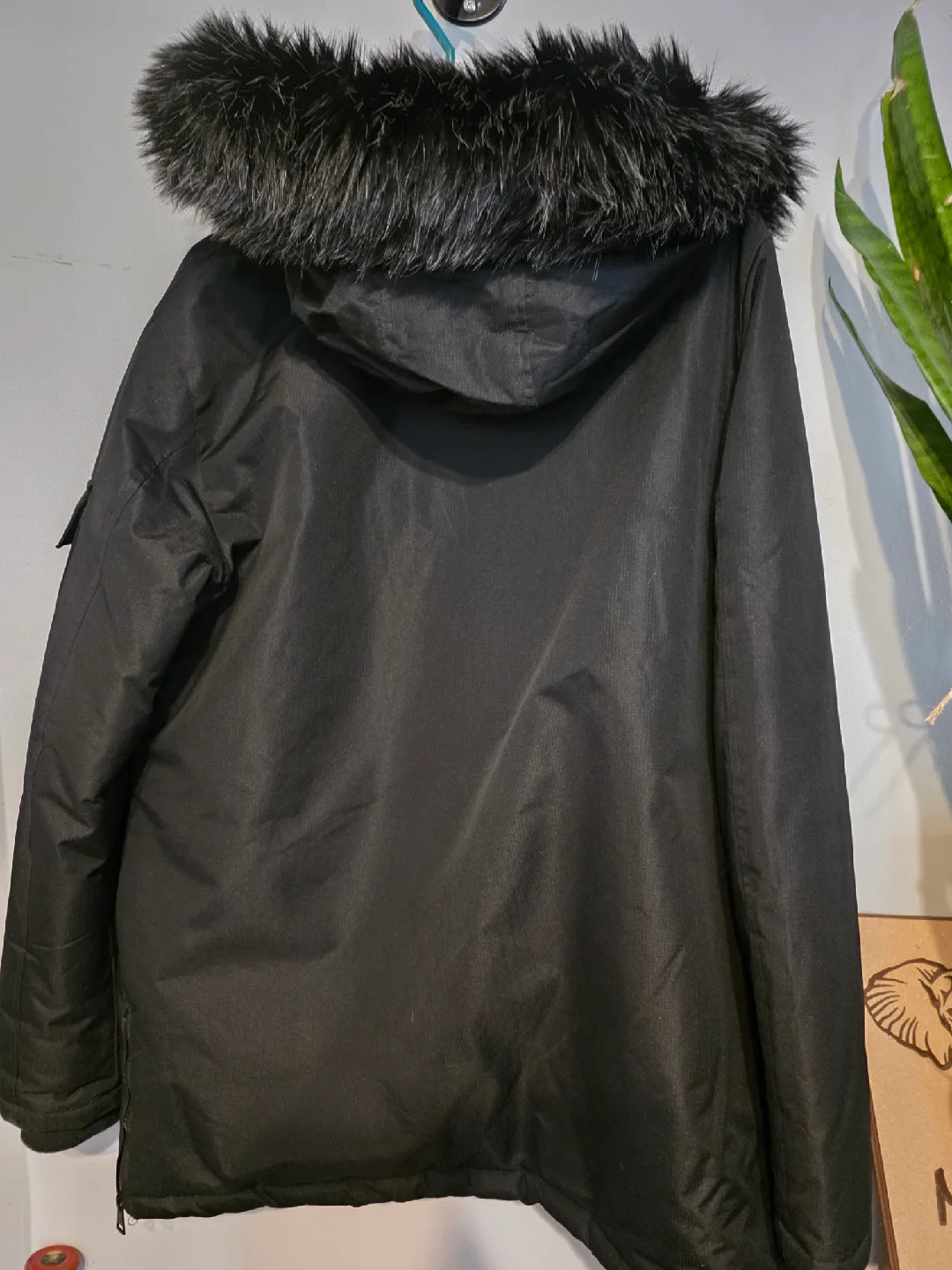 Mountain Ridge Outdoor Expedition Black Winter Coat - M image indicator(3)