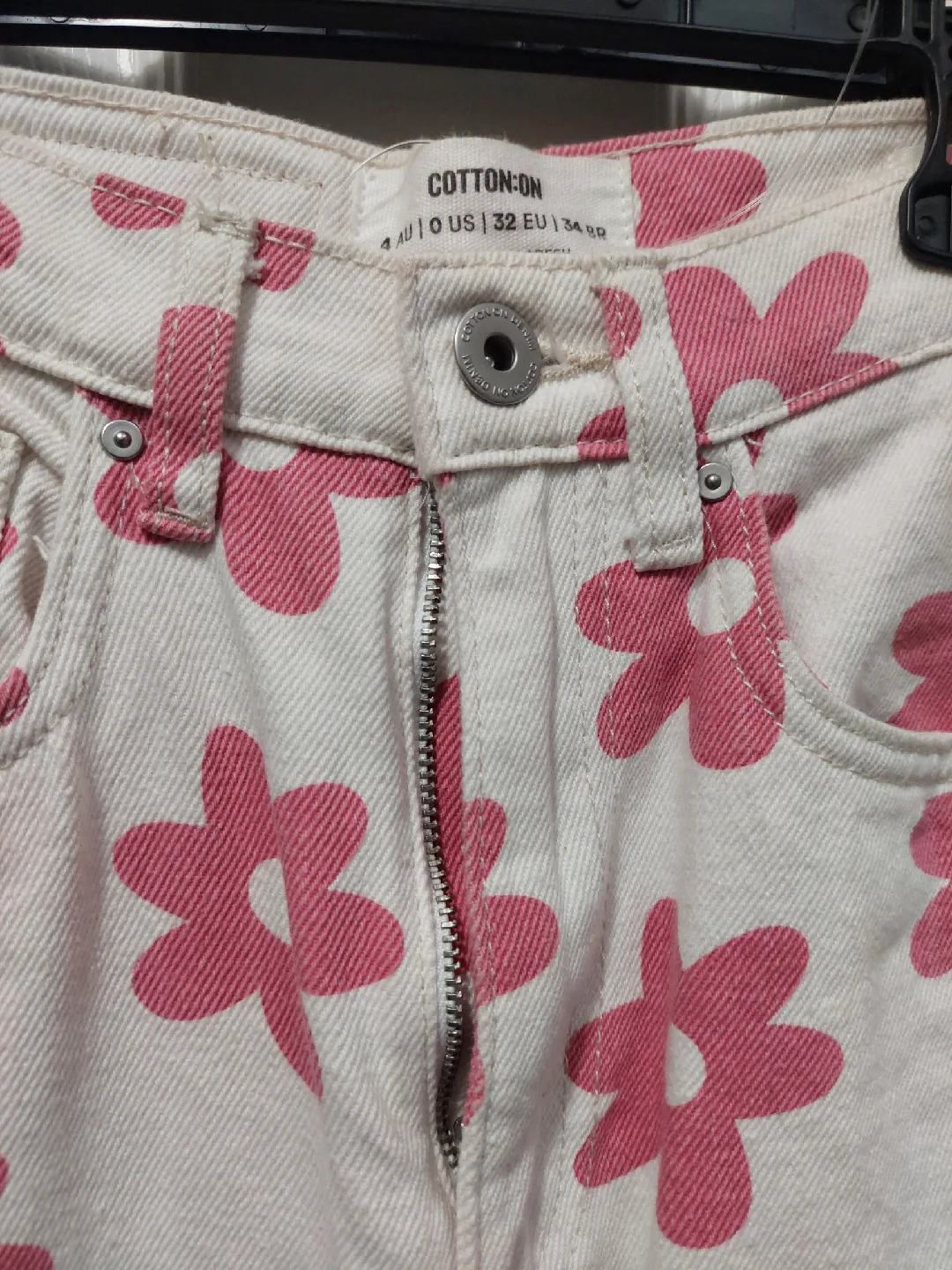 New - Cotton On Loose Straight Jeans - Size 0 image indicator(4)