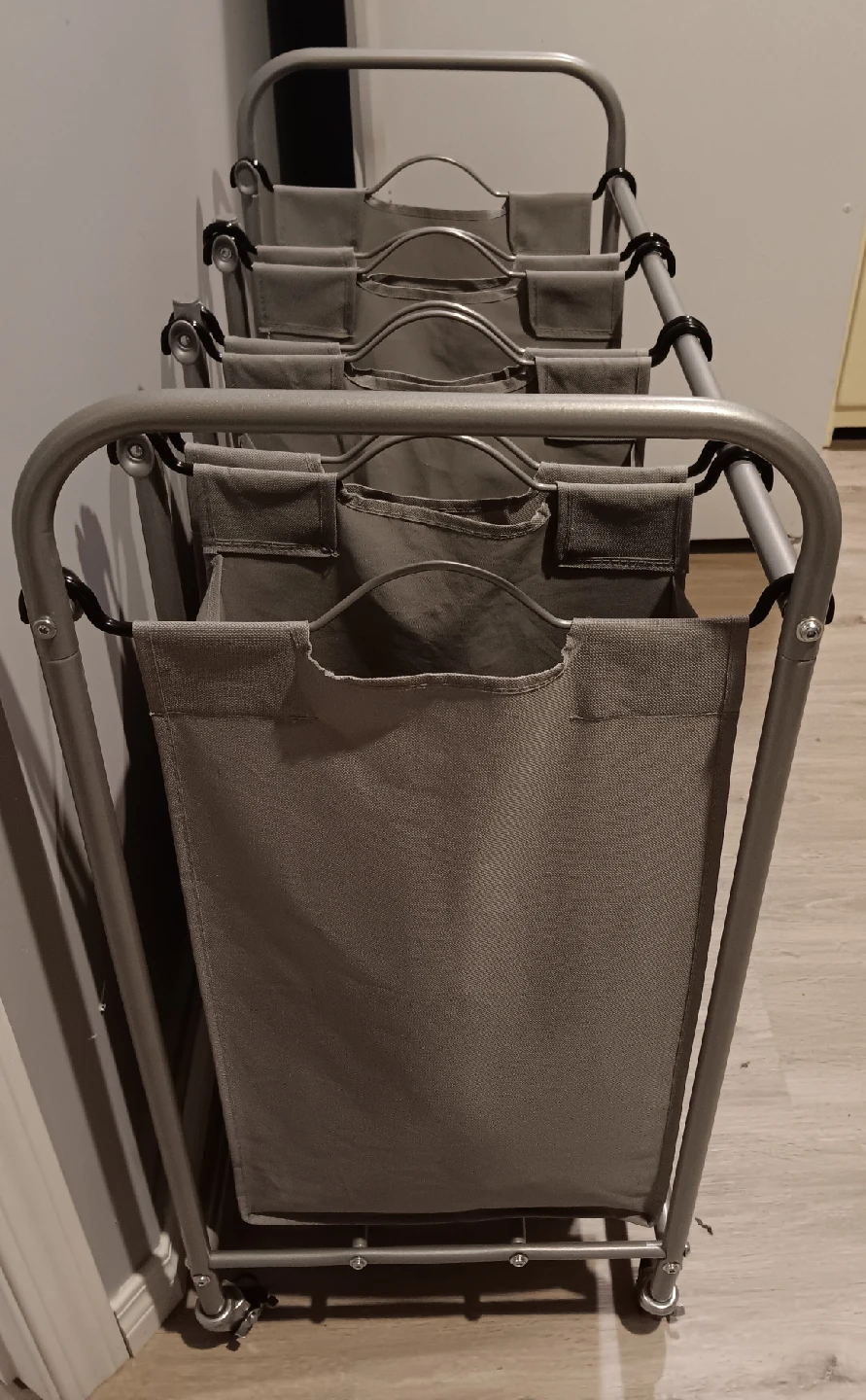 $10 Laundry Bags On Wheels - photo 3