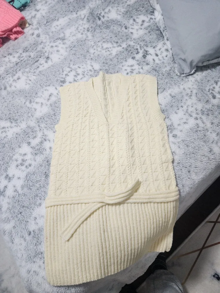 Cream Knit Vest crochet cardigan with Tie image indicator(4)