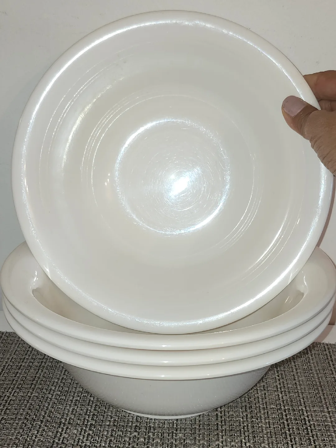 Set of 4 White Bowls (9-10 inch) image indicator(2)