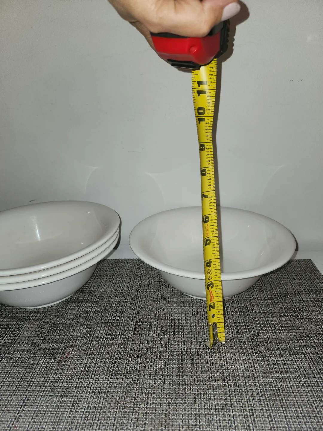 Set of 4 White Bowls (9-10 inch) image indicator(4)