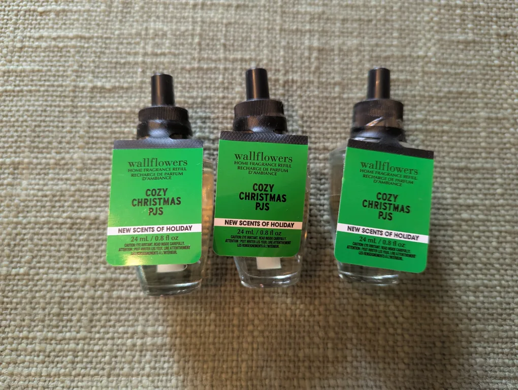 Wallflowers Cozy Christmas PJs Refills thumbnail