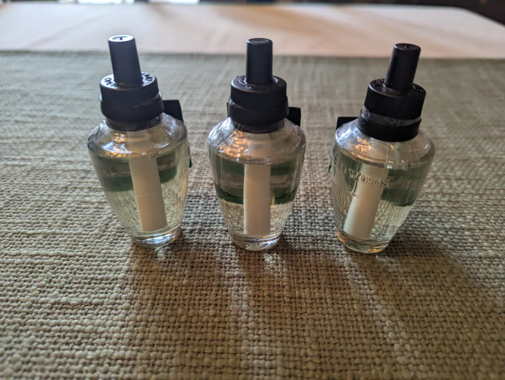 Wallflowers Cozy Christmas PJs Refills image indicator(2)