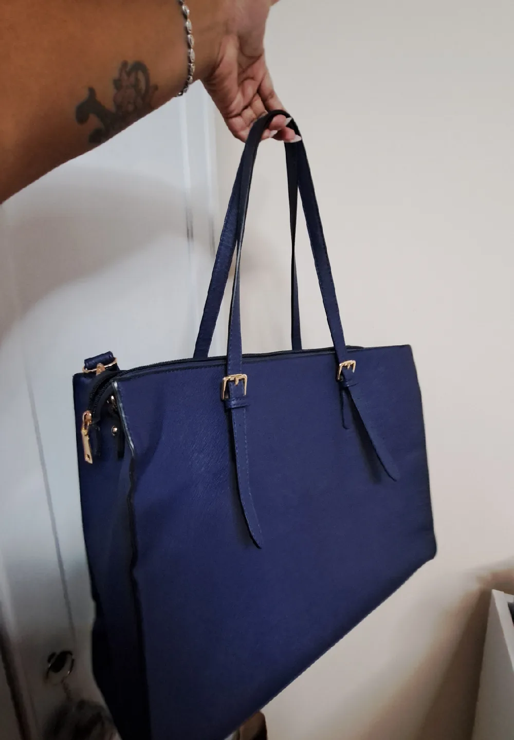 Huge Blue Tote Bag with Shoulder Strap image indicator(2)