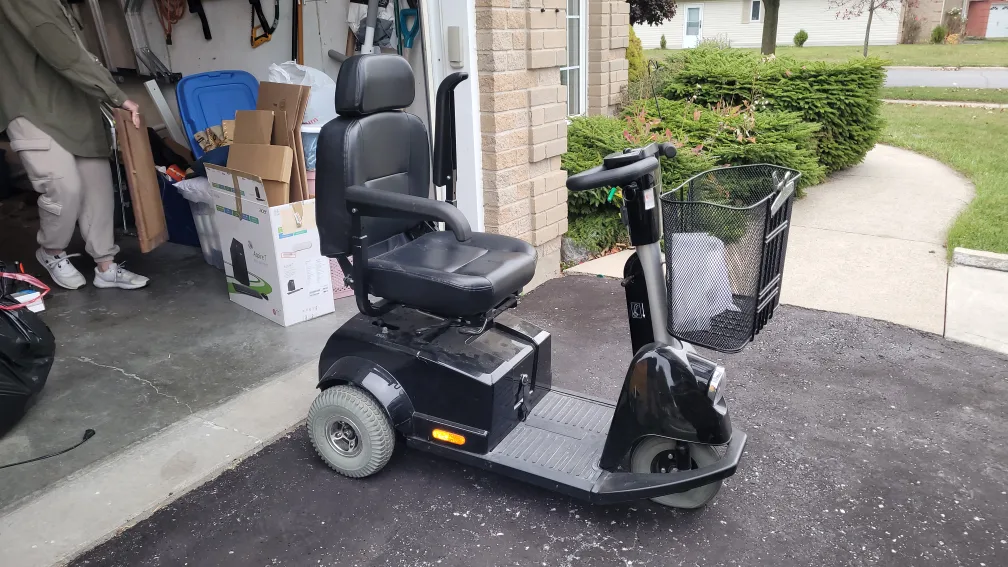 Fortress 1700 Series 3-4 Wheel Scooter image indicator(6)