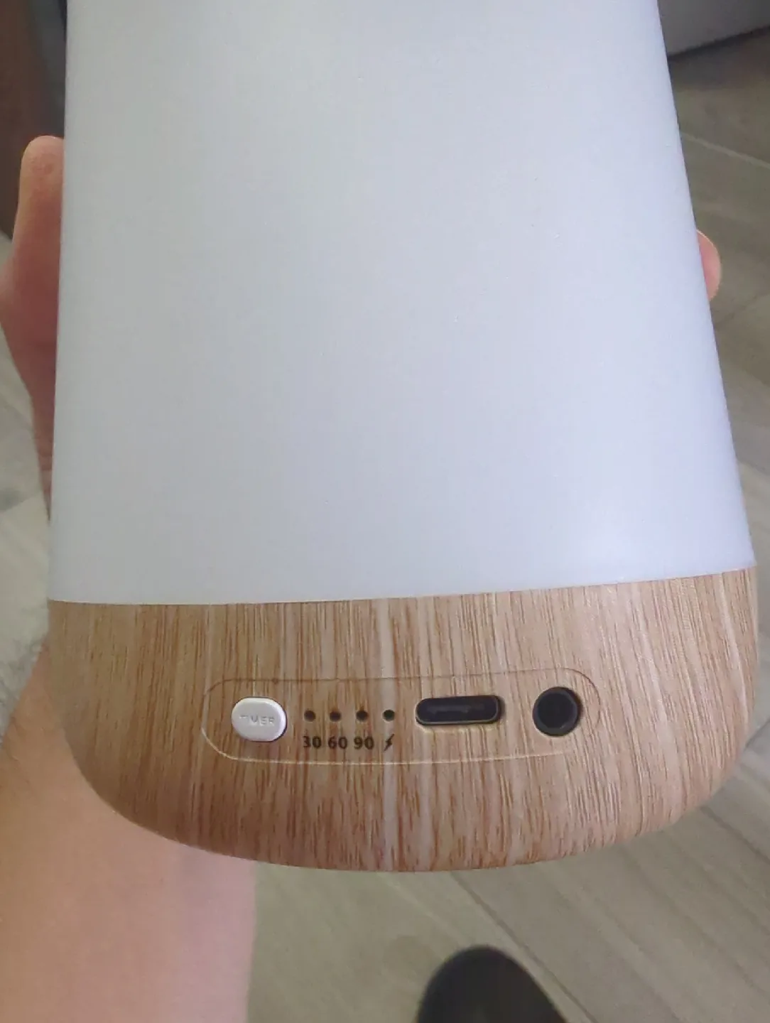 momcozy White Noise Machine image indicator(4)