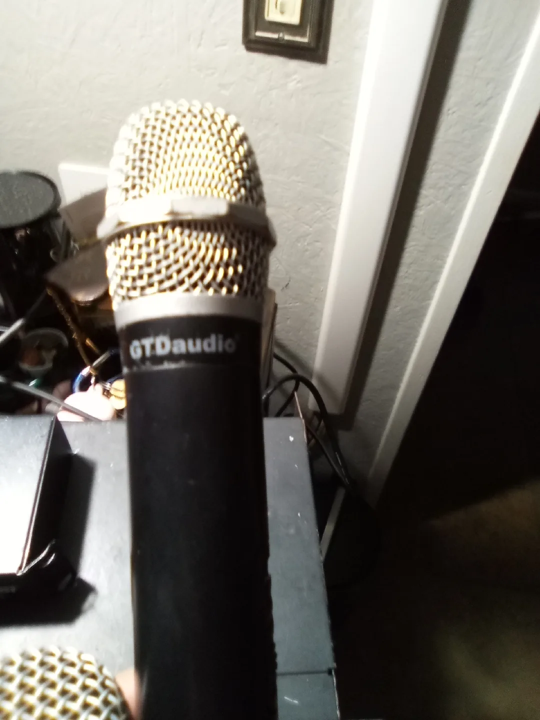 GTD Audio G-380 Wireless Microphone System image indicator(4)