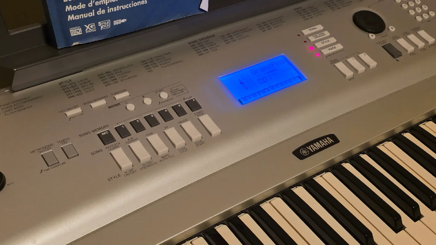 Yamaha Portable Grand DGX-220 Keyboard image indicator(3)