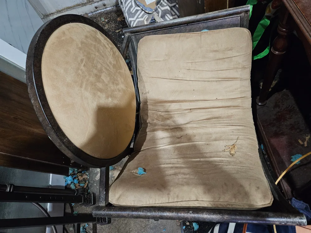 Vintage Vanity Chair image indicator(2)