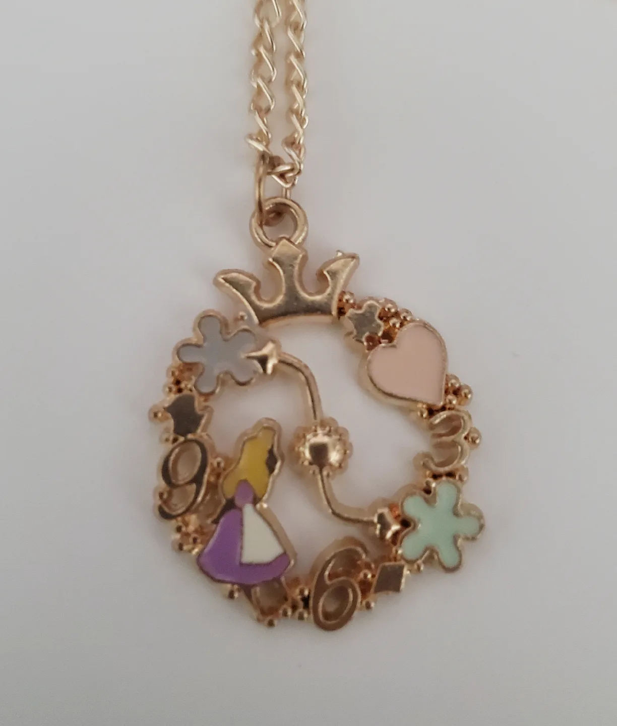 Disney Alice in Wonderland Necklace image indicator(2)