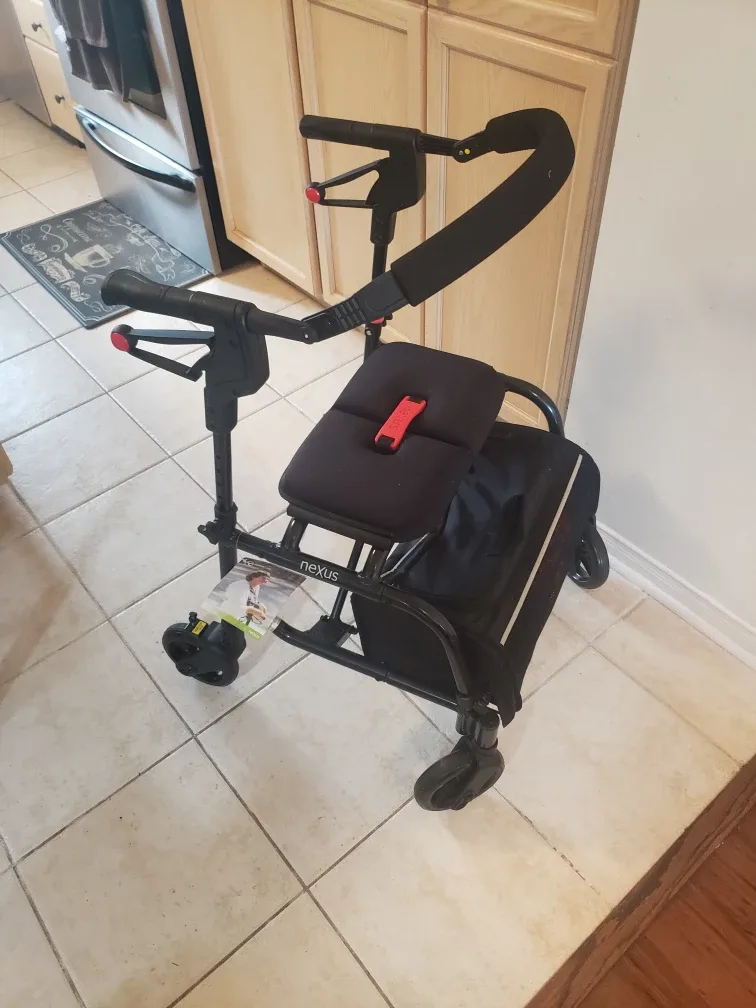 Nexus 3 Compact Mobility Walker - Black image indicator(3)