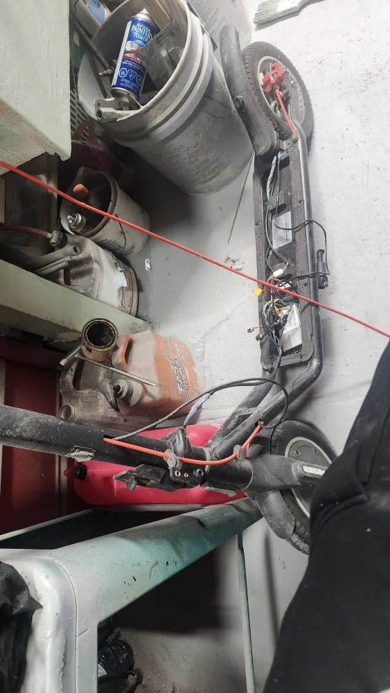 Electric Scooter - For Parts/Repair image indicator(2)