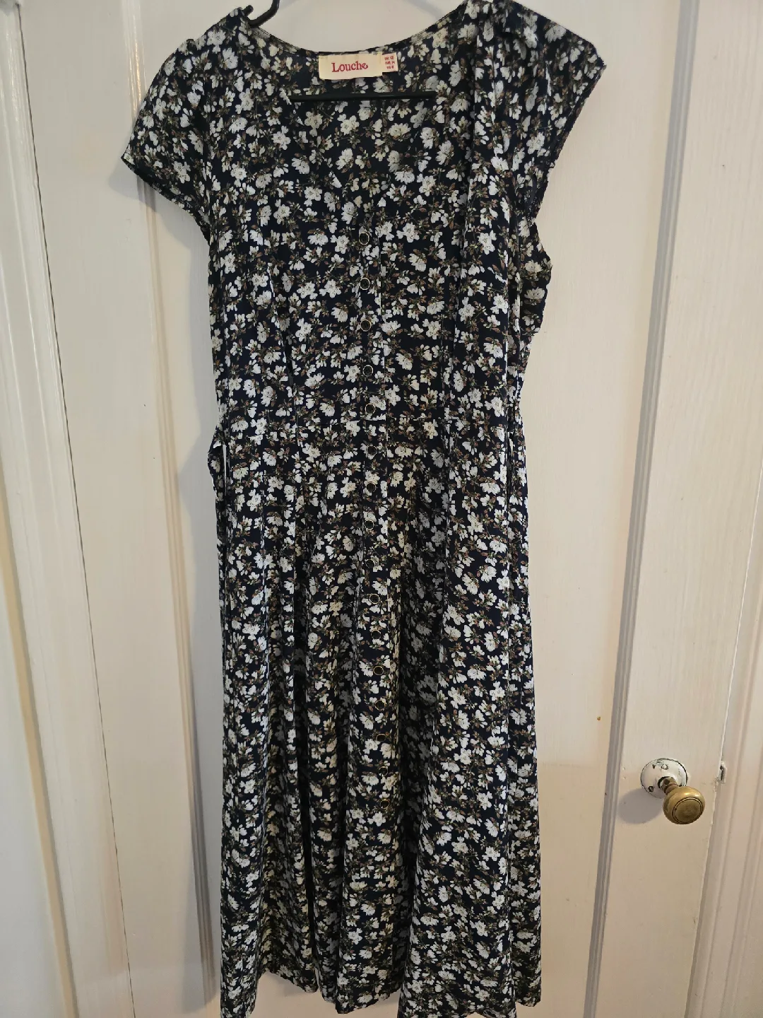 Dresses image indicator(4)