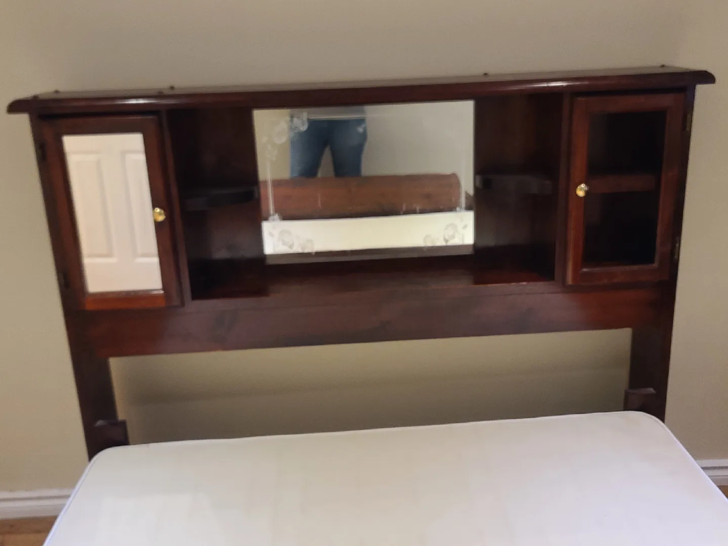 Dark Wood Queen Size Bed Frame with Headboard image indicator(3)