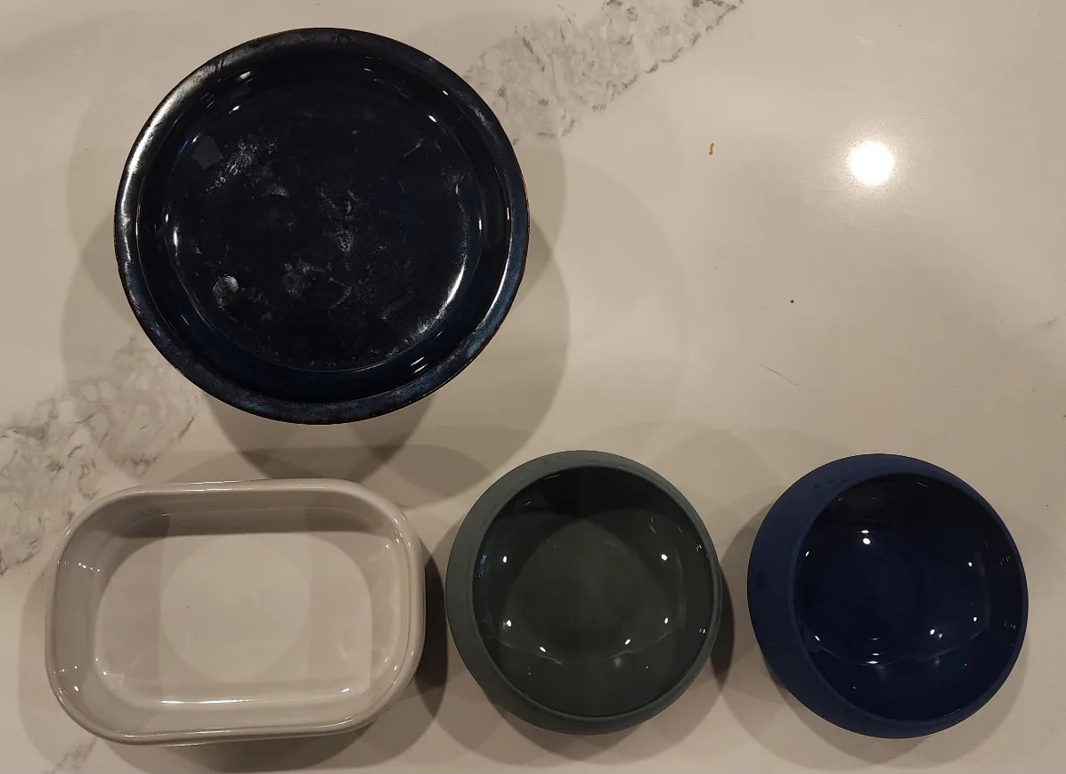 Set of 4 Decorative Dishes - White, Green, Blue image indicator(2)