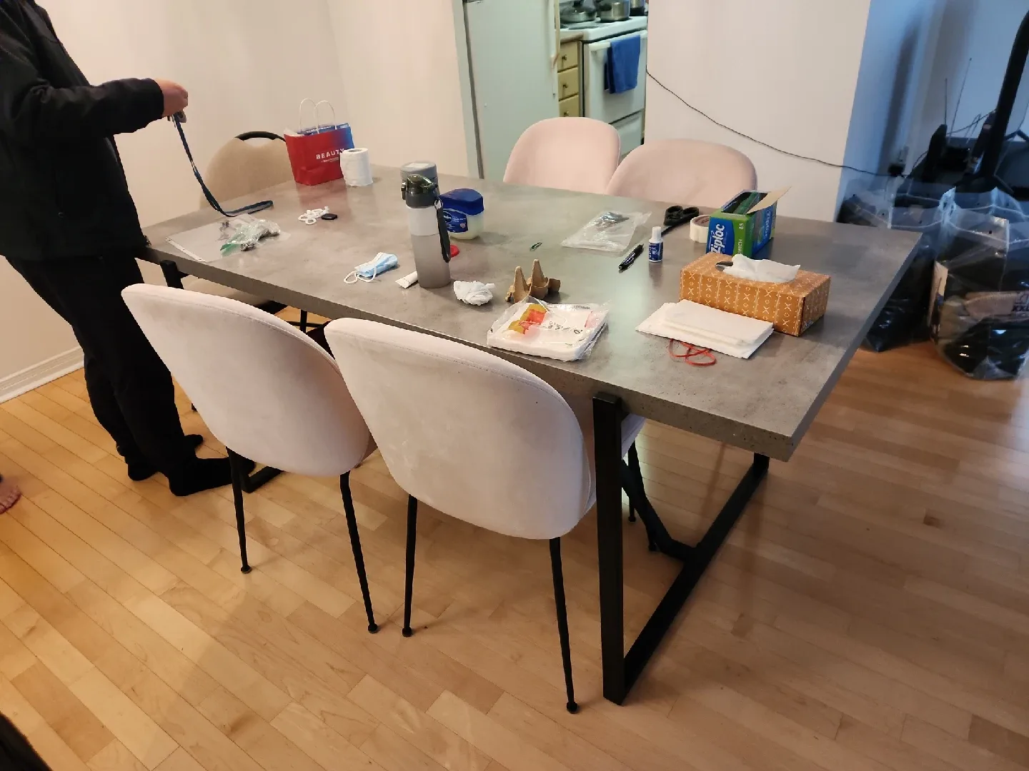 structube Dining table with 4 chairs thumbnail