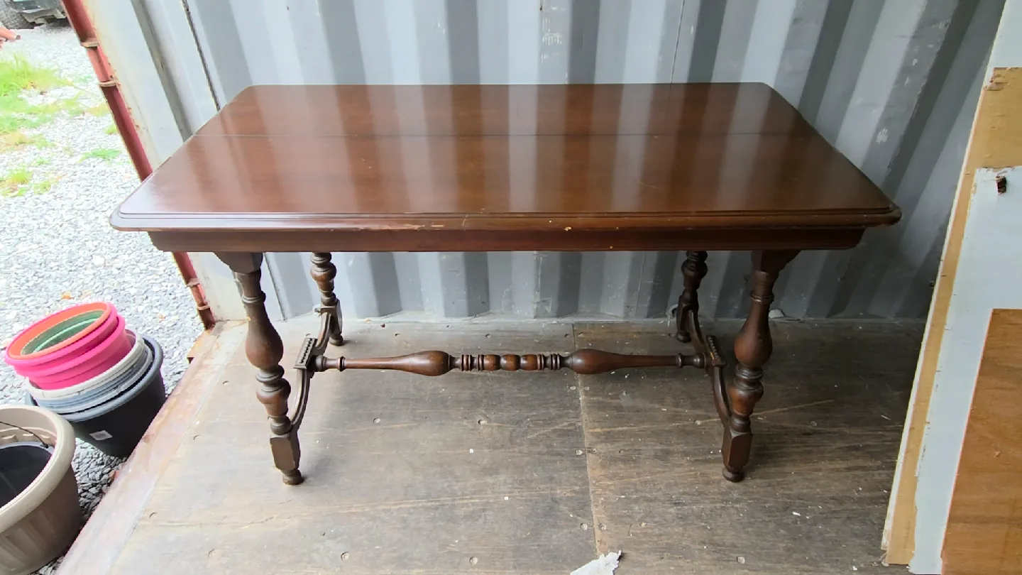 Antique Wooden Extendable Dining Table image indicator(3)