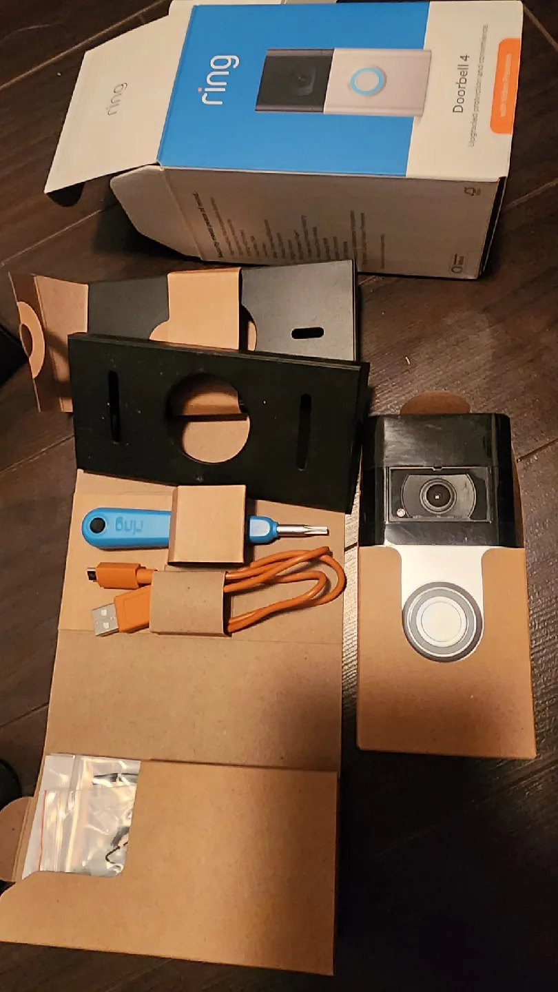 Ring Doorbell 4 w/ additional battery image indicator(2)