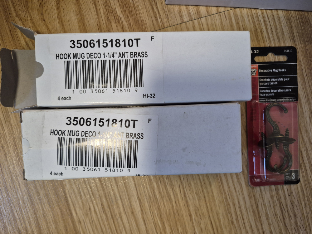 Hooks & Hangers Lot: Swag Hooks, Mug Hooks, Sawtooth Hangers - photo 3