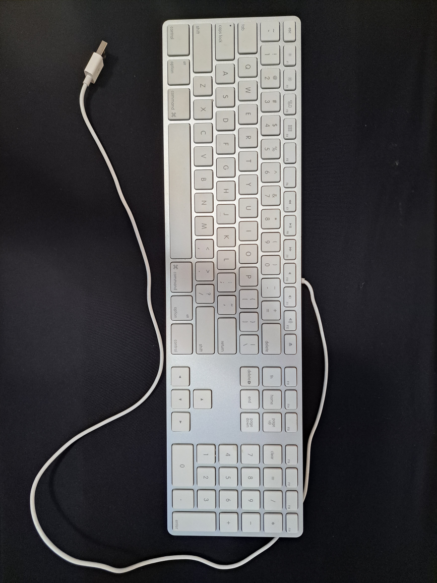 MAC Keyboard in very good shape