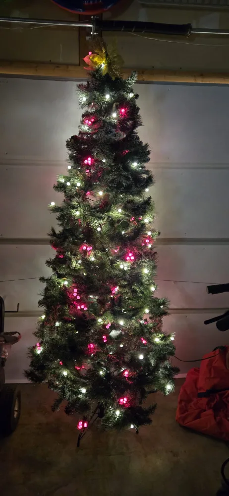 Pre-lit Christmas Tree image indicator(2)