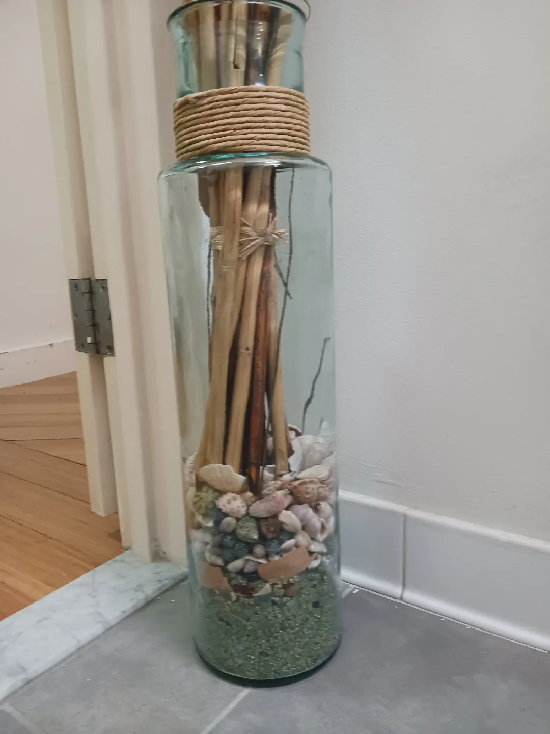 Collector’s Coastal Glass Vase – (Seashells, Beads, Sticks) image indicator(9)